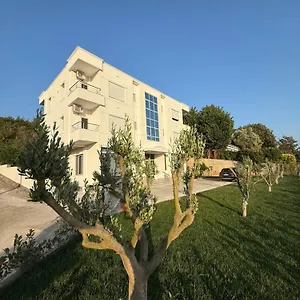 Mega , Fushe-Drac Albania